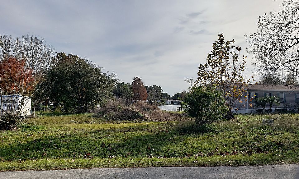 1st image of 17011 Elderberry Dr