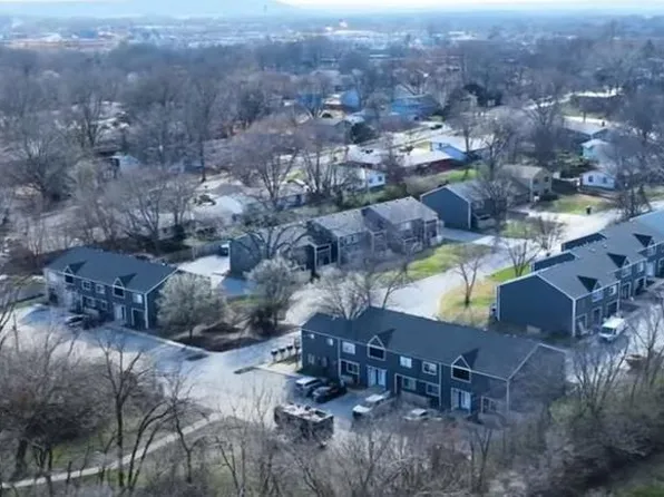 1506 W 25th Ct APT E8, Lawrence, KS 66046