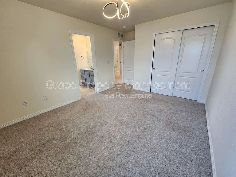 808 Byrd Dr — Photo 21