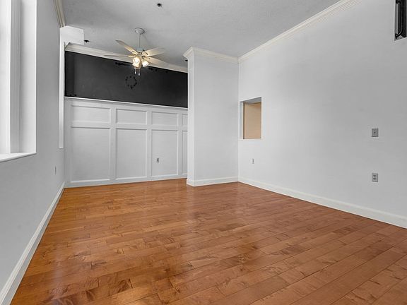 5th image of 40 School St APT 4