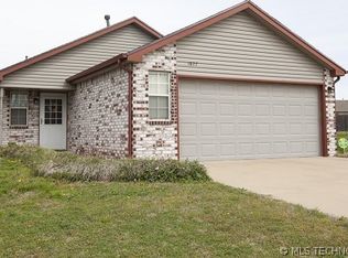 1827 W 57th Pl, Tulsa, OK 74107