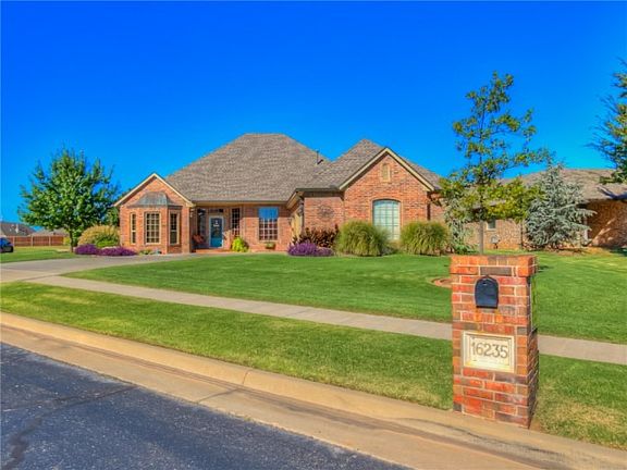 2nd image of 16235 Winding Park Dr