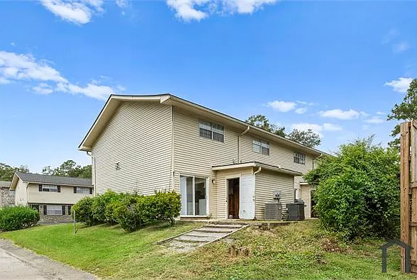 43 Old Holly Ln — Photo 2