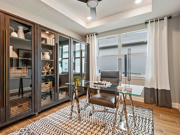 Flex room with optional tray ceiling