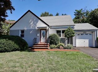 15-47 Elmary Pl, Fair Lawn, NJ 07410