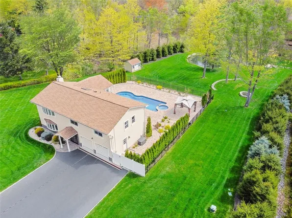 452 Austin Road, Mahopac, NY 10541