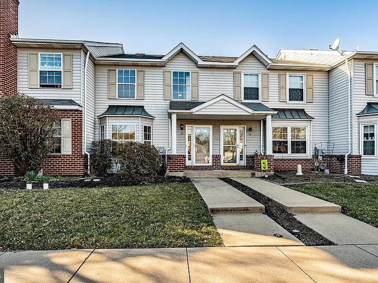 29 Red Tail Ct — Photo 1