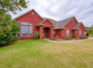 7101 Bronco Ln, Mustang, OK 73064