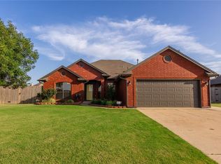 10400 NW 42nd St, Yukon, OK 73099