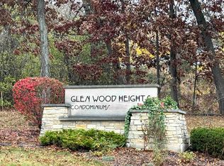 11 Glen Brk #102, Fitchburg, WI 53711