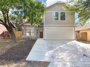 8438 Cascade Ridge Dr, San Antonio, TX 78239