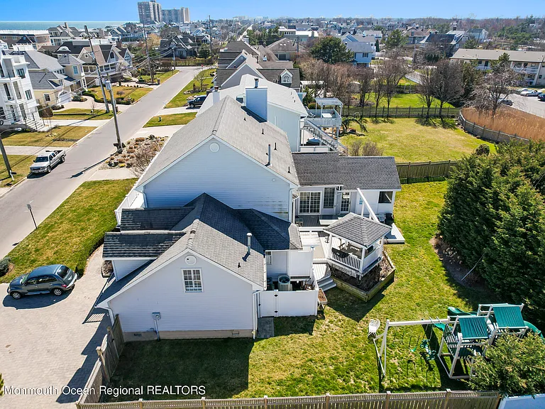 74 Seaview Ave — Photo 56
