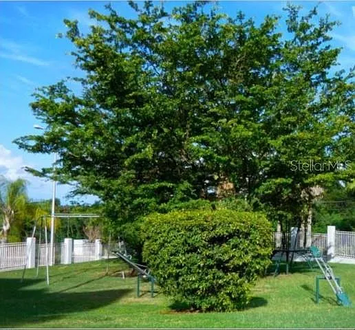 3 bed, 2.0 bath, 1489 sqft, $1,500 — Photo 2