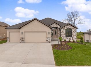 1404 Kintyre Ct, Raymore, MO 64083