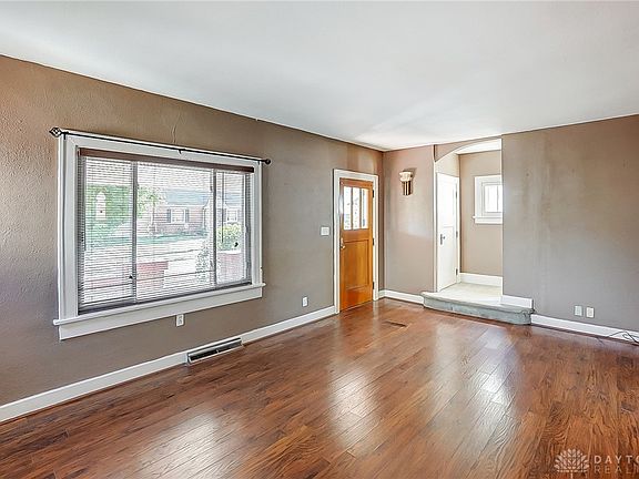 4th image of 1769 King Ave