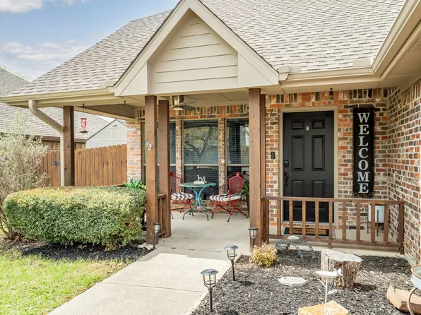 1003 Lake Ridge Dr, Sanger, TX 76266