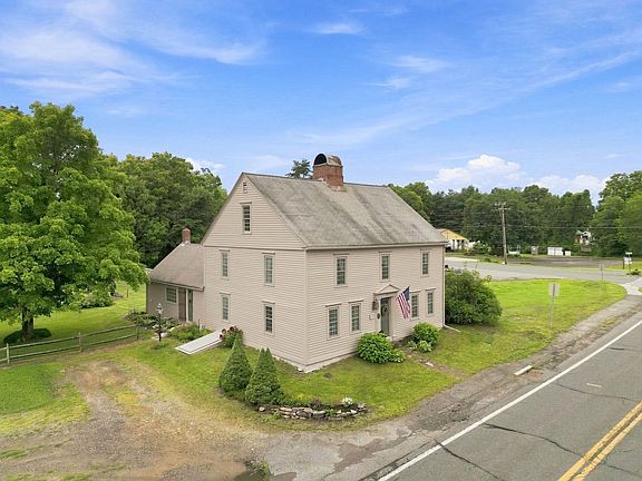 4th image of 17 Main St