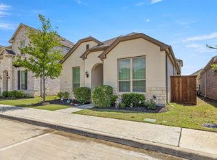 708 Village Green Dr, Argyle, TX 76226