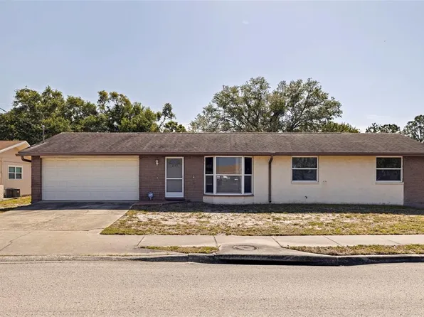 2173 Dodge St, Clearwater, FL 33760