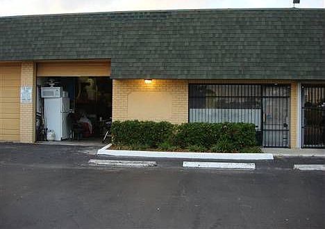 1st image of 99 NW 15th Pl