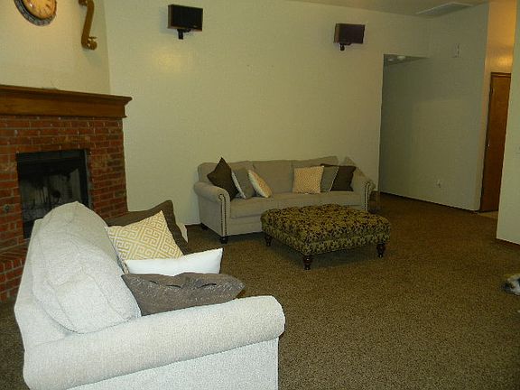 4th image of 2716 SE 94th St