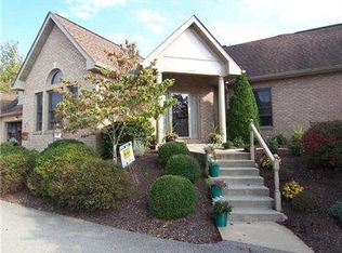 209 Village Green Dr, Mcmurray, PA 15317