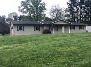 6030 Dresden Rd, Zanesville, OH 43701