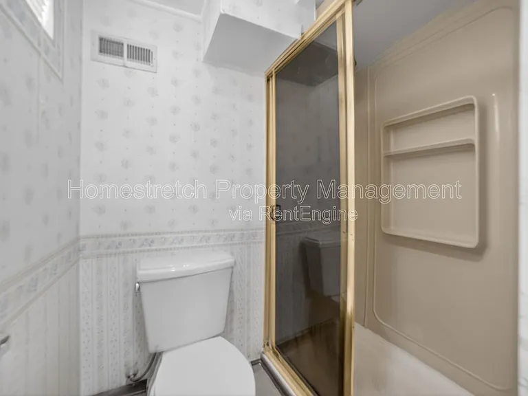 10527 Prestwick Dr — Photo 23