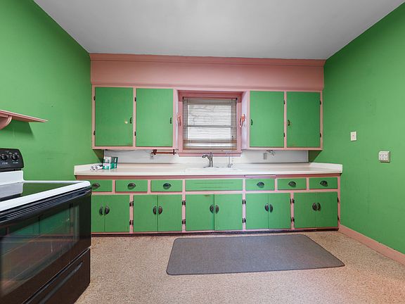 5th image of 2810 Oxbow Rd