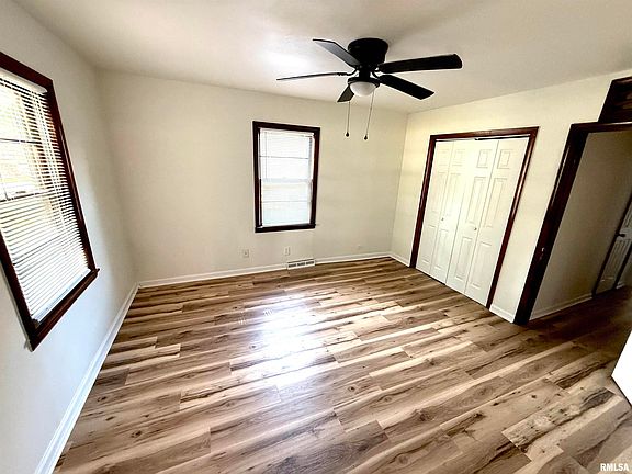 4th image of 700 N 17th St