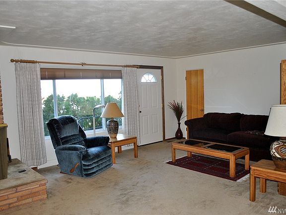 5th image of 2121 S Beaumont Dr