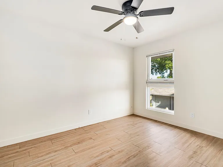 1618 Banyan Dr #2 — Photo 8