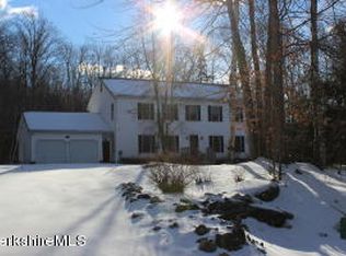 30 Ridgeview Rd, Hinsdale, MA 01235