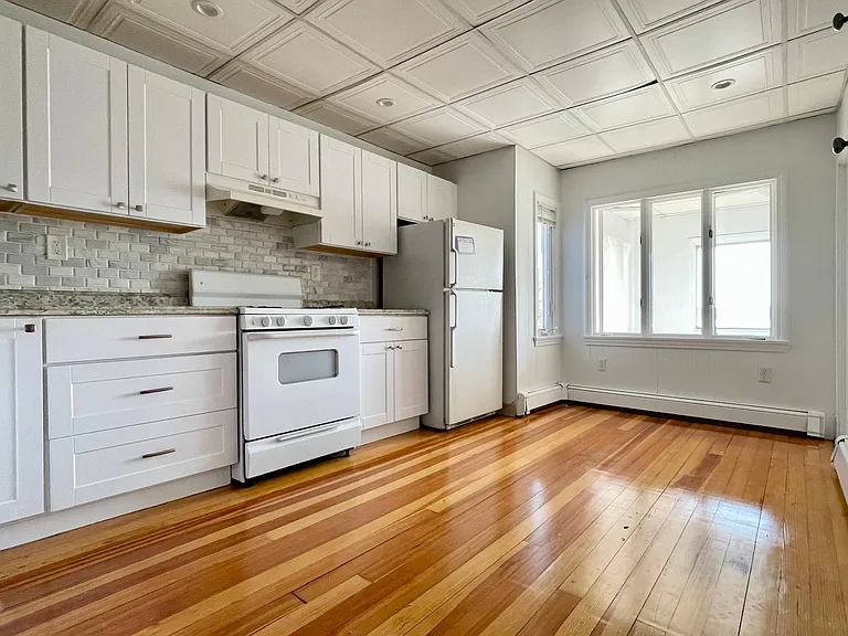 249 Webster St #3 — Photo 3
