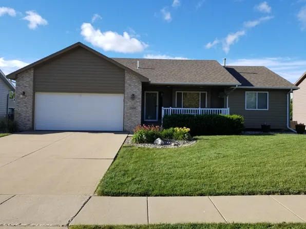 7108 W Panama St, Sioux Falls, SD 57106