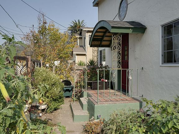 3rd image of 215 Winona Ave