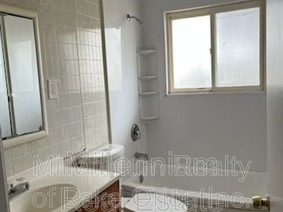 5th image of 13001 Albany Ave