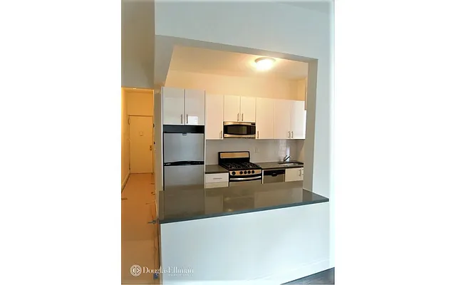 Rented by Douglas Elliman | media 8