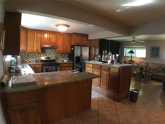 5th image of 3724 Clubway Ln