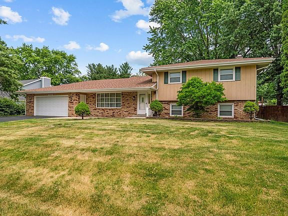 3rd image of 1393 Bryn Mawr Ln