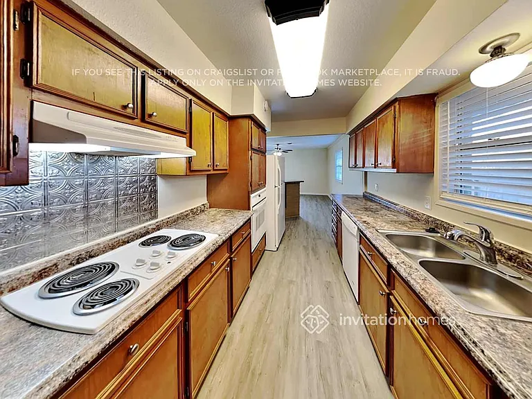1908 Sunset Ct N — Photo 8