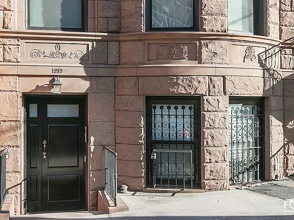 2nd image of 1215 Park Ave
