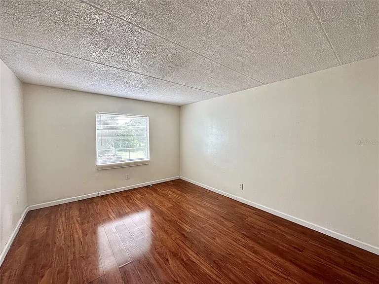 2830 Somerset Park Dr #201 — Photo 8
