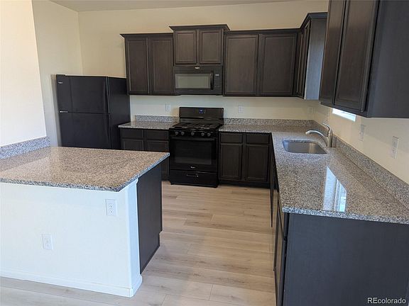 3rd image of 211 Zachary Street