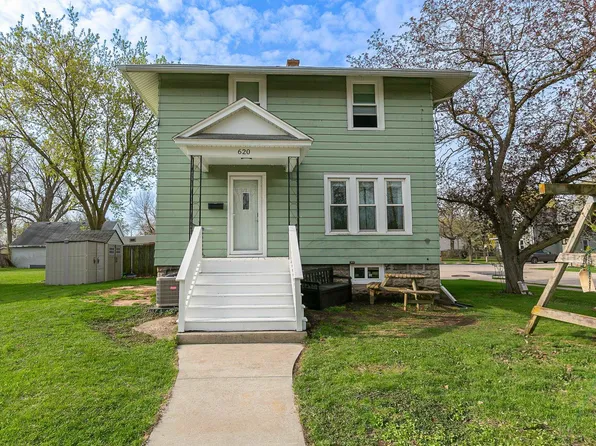 620 Sherry St, Neenah, WI 54956