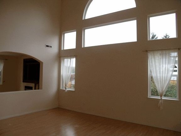 3rd image of 9327 178th Street Ct E
