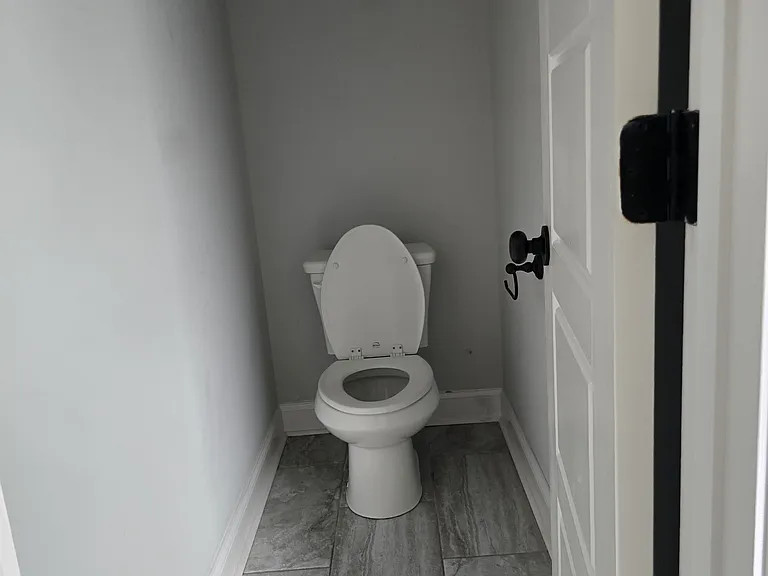108 Wenlock Cir — Photo 26