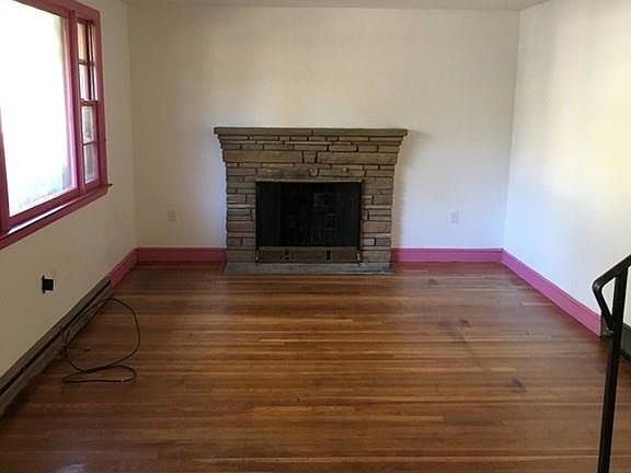 2nd image of 26 Margaret Dr #26