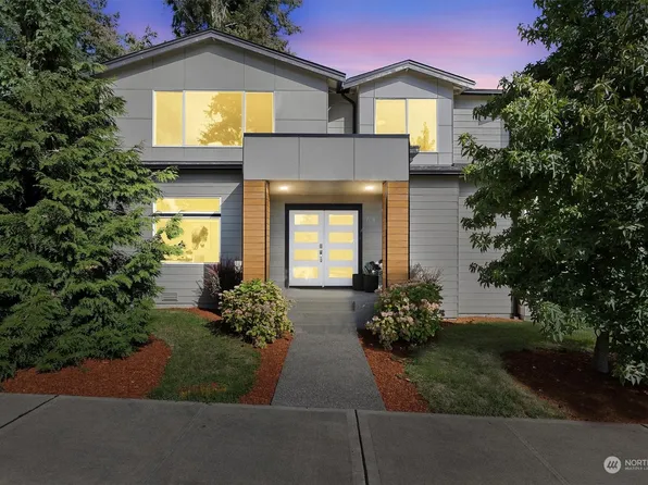 701 Newport Court NE, Renton, WA 98056