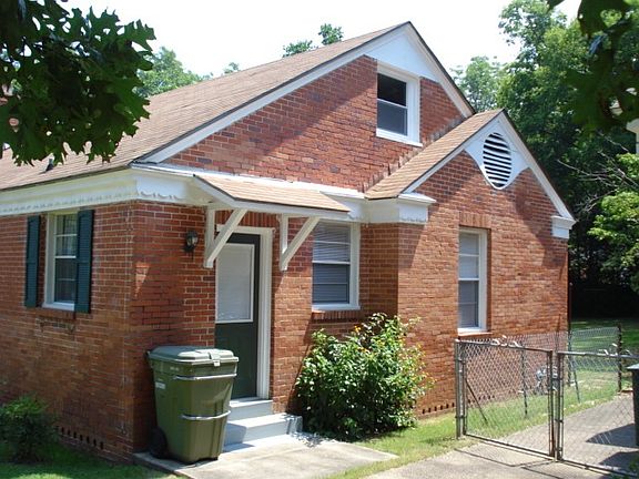 Side kitchen entrance